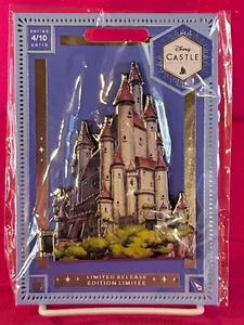 Disney Castle Collection Pin #4 Snow White's Castle 7 Dwarfs New in Packaging - Picture 1 of 3