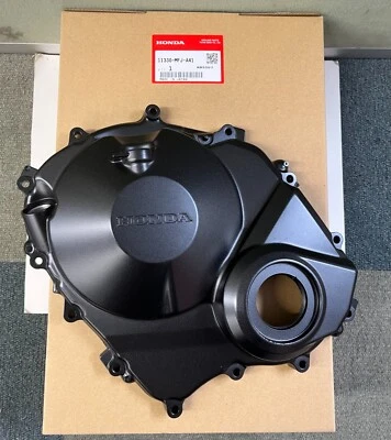 Honda Nuovo Originale OEM Destro Carter Cover 2009-2023 CBR600RR 11330-MFJ-A41 - Immagine 1 di 3