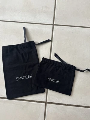 Space NK Drawstring Material Gift Bags x2 — 第 1/4 张图片