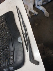 Mercedes W123 300TD Wagon Rear Wiper Arm USED - Picture 1 of 7