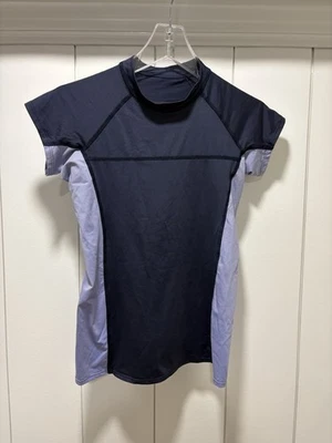 Patagonia rash guard top in 2 tones blue size Small - Image 1 of 3