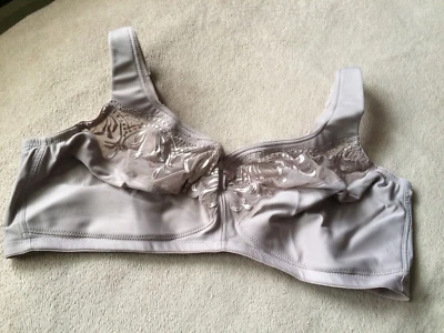GLAMORISE 46DD Magic Lift Taupe Embroidered Soft Cup Bra Style 1016 Nwot - Image 1 of 4