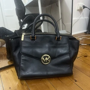 Michael Kors black tote bag - Picture 1 of 5