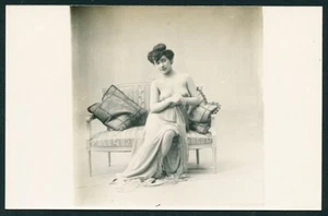 French 1910 Risqué Model In ATRIUM STUDIO Jules Richard Photo ~ VASTA - Picture 1 of 1