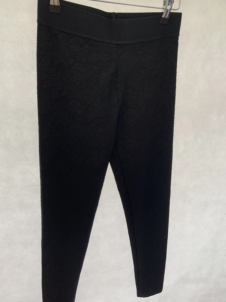 Leggings elásticos M&S para mujer negros con estampado de rosas talla 8 L 26" Foto 1 de 4
