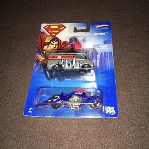 Hot Wheels DC Comics Superman Daily Planet Delivery Van Motorcycle Figurine Set - Picture 1 of 10