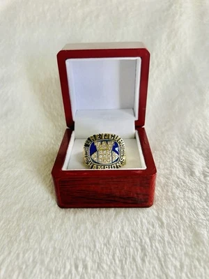 1988 Grey Cup Champions Ring W Box, Winnipeg Blue Bombers, Canadian Football - Image 1 of 3