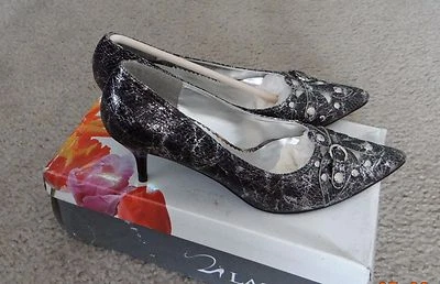 NIB Genuine LASONIA black/silver stud & cut out detail heel shoes,size 7.5 run 7 - Image 1 of 4