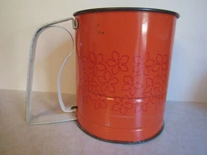 Vtg Floral ANDROCK Flour SIFTER - Orange Daisy Design 1 Hand Operation Retro - Picture 1 of 11