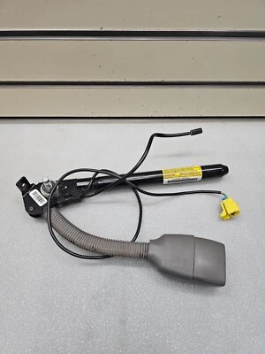 🔥2008-2014 Chevrolet Express GMC Savana Conjunto de hebilla de cinturón de seguridad izquierda delantera izquierda Foto 1 de 4