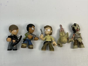 Funko Mystery Minis Walking Dead Mixed Lot of 5 Figures Rick, Daryl, Sasha, &... - Picture 1 of 11