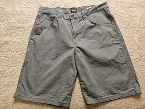 Wrangler Workwear Men's Gray Shorts, Pockets, Inseam 10.5", EUC, Size 36 - Picture 1 of 7