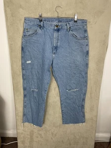 Men's Wrangler Distressed Straight Regular Light Blue Jeans Size W38 L27 - Picture 1 of 6