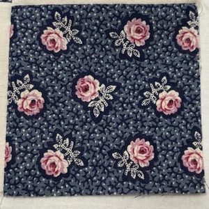 Menge 20 9,5" Quadrat Baumwolle neun Patch Quilt Blöcke Rosa Rosen Quilten Stoff - Bild 1 von 6