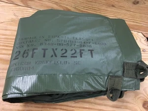 U.S. Military 26′ x 22′ Rubberized Cotton Duck Tarp Olive Tie Downs Cargo Cover - Foto 1 di 6