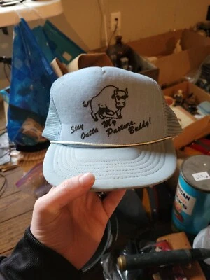 sombreros de camionero vintage Snap back mantente fuera de mi pastor amigo agricultura toro azul Foto 1 de 4
