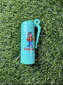 Vintage 1980er Chuck E Käse 4" blau Kunststoff Medaille Spender Halter - Bild 1 von 3