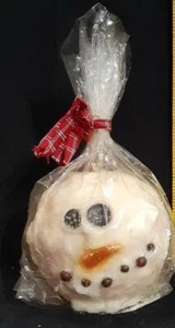 PRIMITIVE FROSTY SNOWMAN FACE SNOWBALL CANDLE SUGARLOAF MOUNTAIN Hand Made - Picture 1 of 2