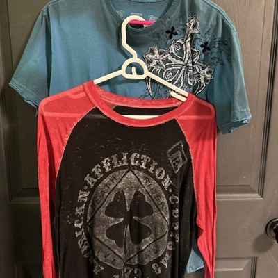 Lote De 2 Camisas Y2K Affliction Talla Mediana Foto 1 de 4