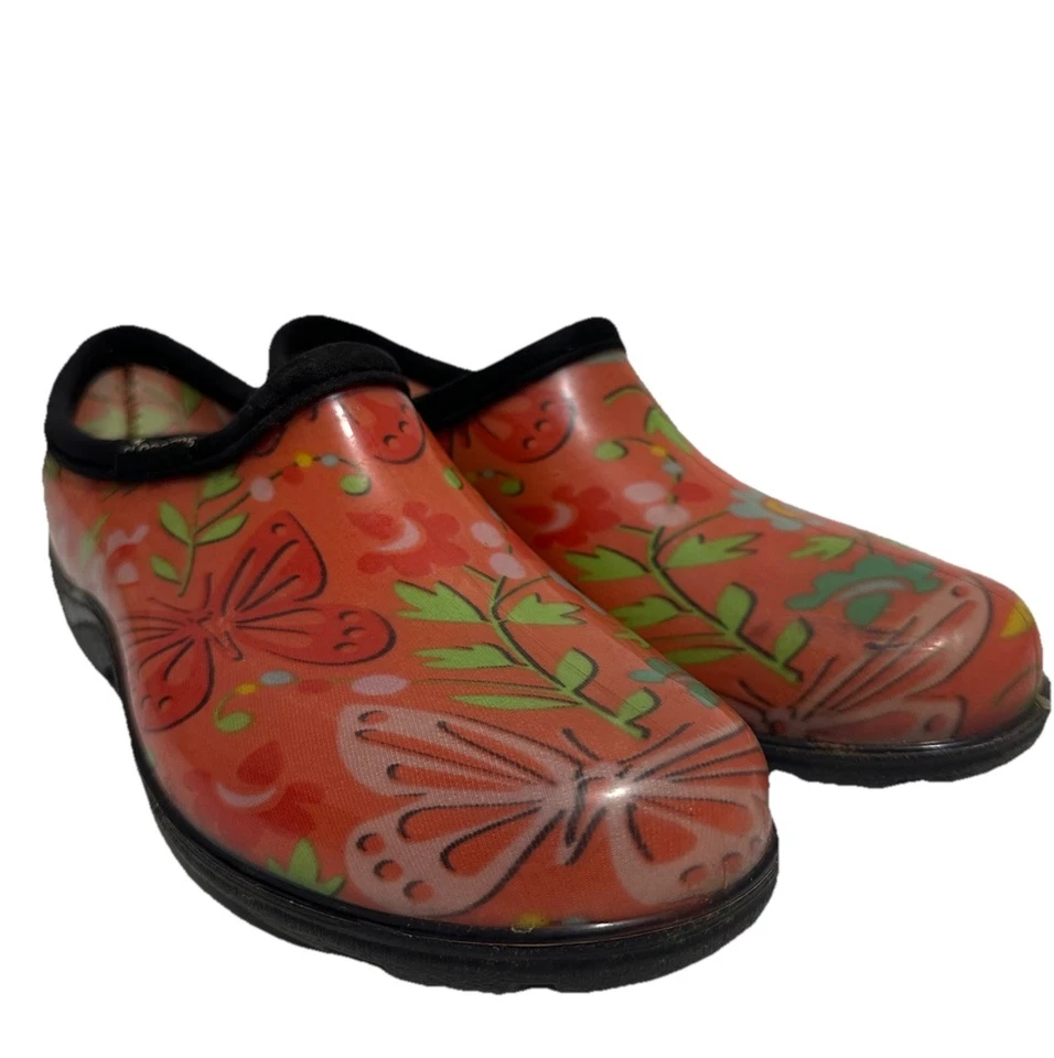 Sloggers Mujer 8 Zuecos de Jardinería Impermeables Mariposas Flores Rojo Comodidad Foto 1 de 4