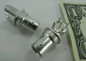2 Tyco Amp BNC Connector Jacks, Female Socket 50 Ohm PCB Mount, Thru Hole Angle - Picture 1 of 12