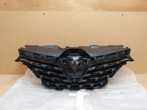Parrilla radiador superior parachoques delantero Renault Kadjar 623101962R genuino NUEVO - Imagen 1 de 9