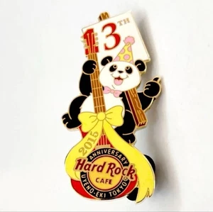 Pin insignia D Hard Rock Café - Imagen 1 de 2