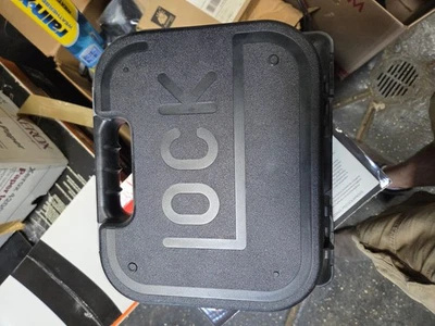Caja rígida Glock OEM con cerradura y llave Foto 1 de 3