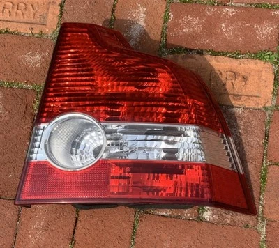 Luz trasera derecha para pasajeros Volvo S40 2004-07 OEM Foto 1 de 3