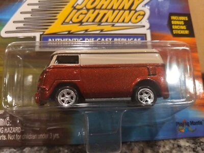 2000 JOHNNY LIGHTNING LIGHTNING SPEED RACERS EDGE VOLKSWAGEN VW BUS VAN - Image 1 of 4