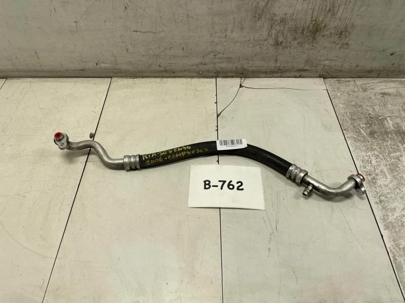 Kia Sorento LX 2006 manguera de succión de aire acondicionado OEM+ Foto 1 de 4