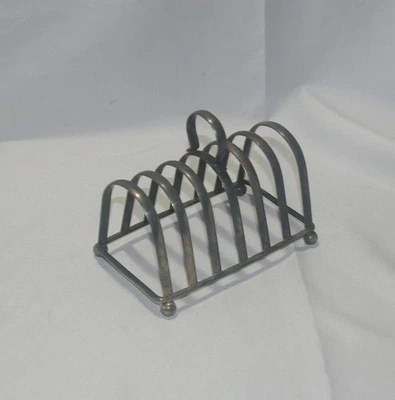 VINTAGE SILVER PLATED TOAST HOLDER 6 SLICES - Image 1 of 2