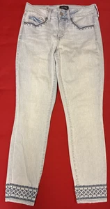Pantalones de mezclilla NYDJ Ami ajustados al tobillo talla 2 bordados azul lavado claro 27x27 - Imagen 1 de 10