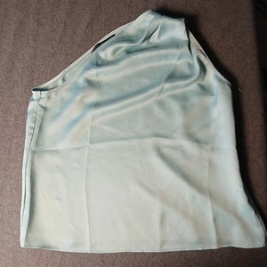 Top de un hombro White House Black Market talla M verde pastel nuevo con etiquetas - Imagen 1 de 8