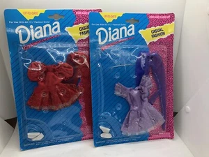 Lote de 2 ropa muñeca moda Diana nuevo en paquete - Imagen 1 de 3