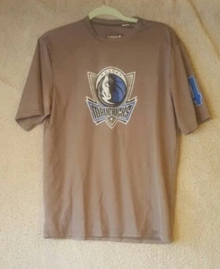 Dallas Mavericks Nowitzki 41 T-shirt S/M - Picture 1 of 3