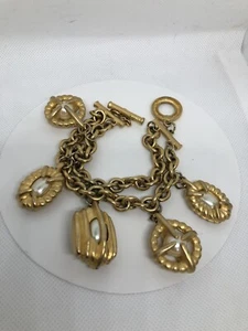 Givenchy Vintage signiertes Armband Doppelstrang mit Charms. Knebel goldfarben $$ - Bild 1 von 12
