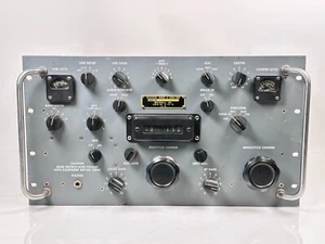 Motorola R-390A/URR Communication Receiver Vintage - Picture 1 of 8