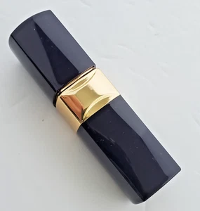 Avon Satin Smooth Lippenstift "Wein Damast" Neu aber Karton ist getragen - Bild 1 von 6