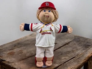 Muñeca de colección 1986 MLB Cabbage Patch Kid St Louis Cardinals - Imagen 1 de 13