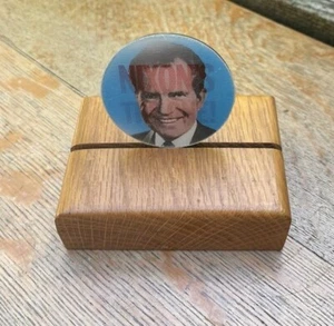 Vintage Richard Nixon Pocket Mirror ~ Flasher / Motion Style - Picture 1 of 3