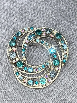 Broche vintage de piedras azules y verdes tono plata sin firmar Foto 1 de 3