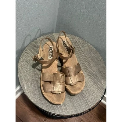 Sandálias salto cunha plataforma cortiça bronze dourado KORKS tamanho 8 - Imagem 1 de 4