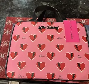 BETSEY JOHNSON Pink Weekender Cosmetics Makeup Bag Astuccio Nuovo con etichette - Foto 1 di 9