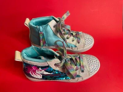 Zapatillas altas de lentejuelas azules Skechers para niñas con unicornio talla 2 niños. Usado. Foto 1 de 4
