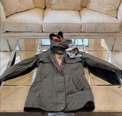 Chaqueta Militar Dubarry Of Ireland Verde “Oliva”, (UE Talla 38, Reino Unido Talla 12) NUEVA Foto 1 de 4