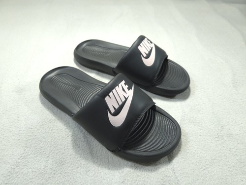Sandalo infradito Nike Slides donna 8 nero rosa logo basic attivo slides