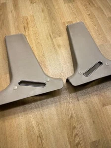 Jaguar XJ6 XJ40 Paar untere B-Säulen Verkleidung Sicherheitsgurt Abdeckung.            B - Bild 1 von 9