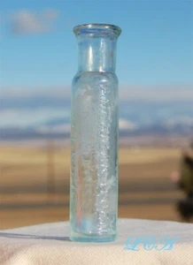 Antique AMERICAN WORM SPECIFIC embossed QUACK med bottle deep TURQUOISE COLOR - Picture 1 of 2