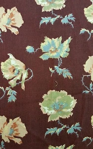 Fiori su sfondo bordeaux tessuto 1+yds - Foto 1 di 2